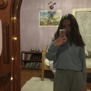 tillys light blue cropped hoodie